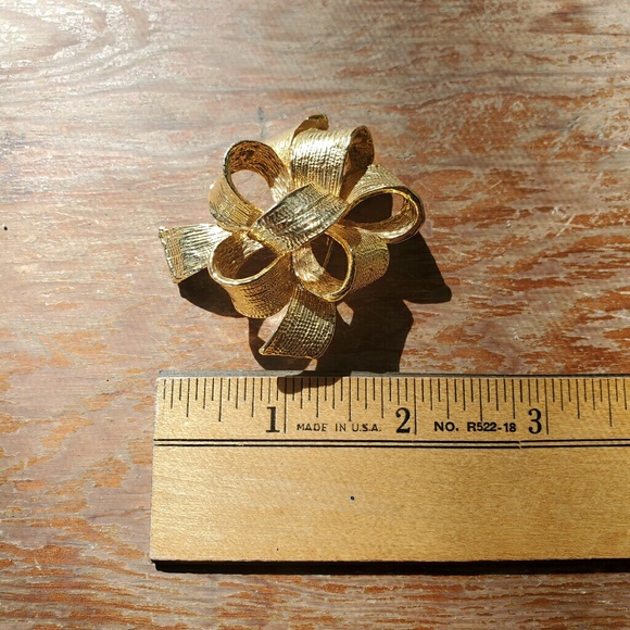 Vintage ☆ Princess Golden Ribbon Bow Pin / Brooch☆ - Picture 3 of 6